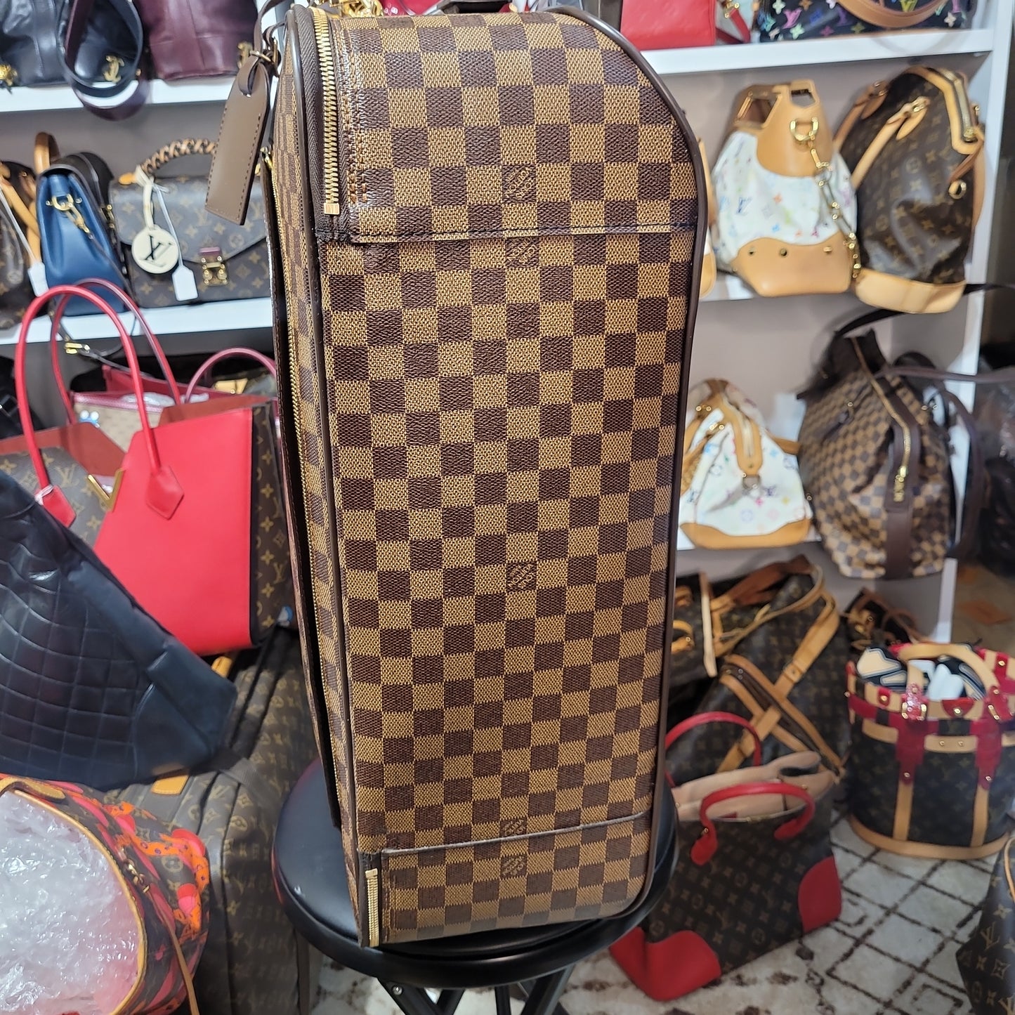 Preowned Louis Vuitton Pegase 55 Damier travel bag